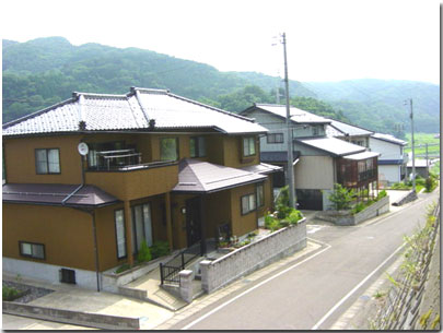 名立白山住宅団地（写真）