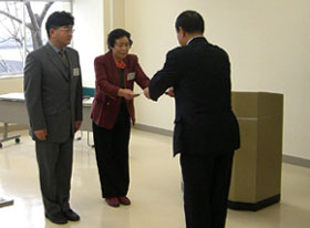 提言書が市長に提出されました（写真）