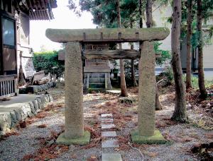 秋葉神社石鳥居（画像）