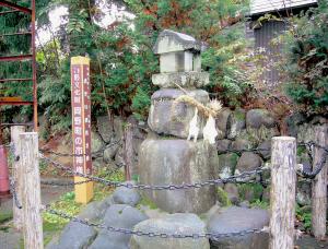 岡野町の市神（画像）