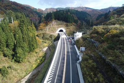 八箇峠道路（写真）