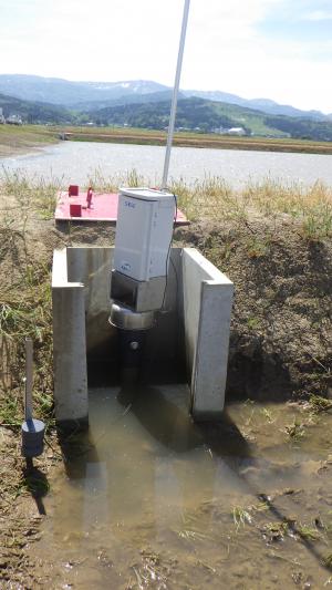 多機能型自動給水栓設置状況（写真）