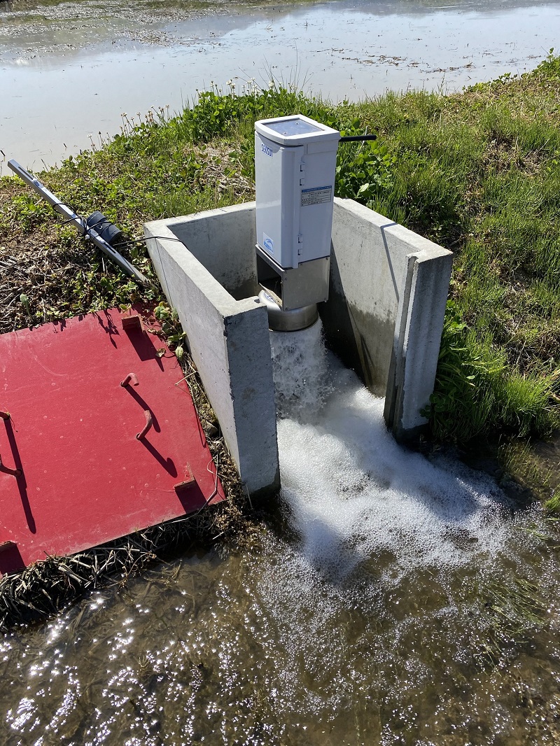 自動給水栓の給水状況（写真）