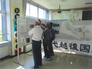 三郷小学校文化祭での展示（写真）
