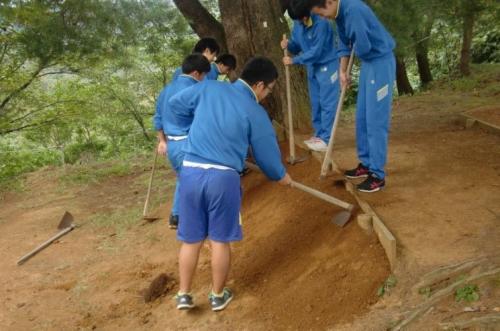 地元中学生の活動の様子（写真）