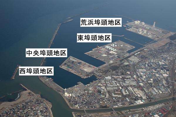 直江津港の全景（写真）