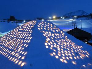 キューピットバレイスキー場　ピラミットの雪像（写真）
