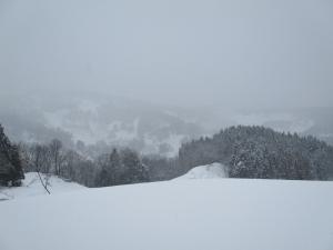 安塚区の山々の雪景色の写真