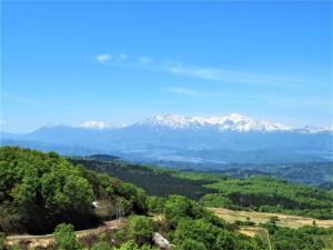 妙高連山を眺める風景写真