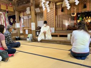 江野神社でのお話の様子（写真）