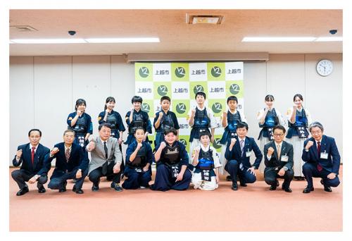 全国スポーツ少年団剣道交流大会に出場する選手による市長表敬訪問(写真)