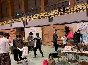 第1回地域クラブフェア　ダンススポーツのチームブース（写真）