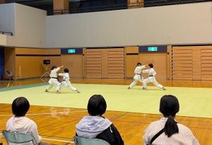 第1回地域クラブフェア　空手道のPRステージ（写真）