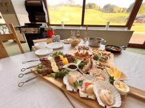 キューピットバレイ　レストランのバーベキュー食材（写真）