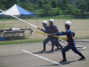 小型ポンプ操法披露（写真）