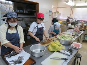 昼食づくり体験（写真）