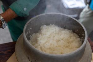 炊き立てのご飯（新米）（写真）