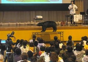 黒田小学校での研修会の様子（写真）