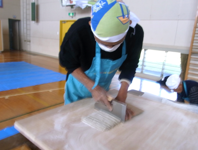 そば切りにも挑戦します（写真）