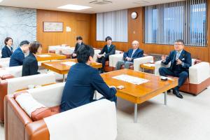 一般社団法人新潟県私立幼稚園・認定こども園協会からの能登半島地震義援金の寄附目録の受領の写真
