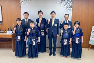 第47回全国スポーツ少年団剣道交流大会に出場する高田劍道スポーツ少年団による訪問の写真