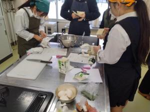 押し寿司用の紙パックの作成（写真）