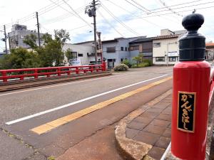 塗装後の歓喜橋（西側からの写真）