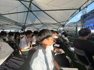 広島平和記念式典の様子(写真)