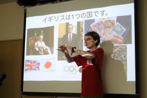 イギリスについて学ぶ（写真）