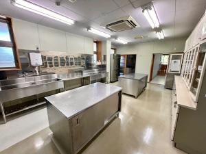 調理室の調理台（写真）