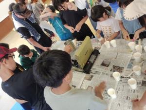 キャンドルづくりワークショップの様子（写真）