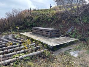 山頂トイレは解体しました(写真)