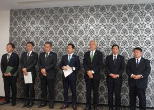 UPZ自治体首長の集合写真