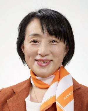 渡邉希議員の写真