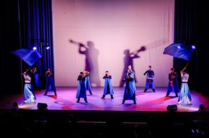 マーチング演奏の写真