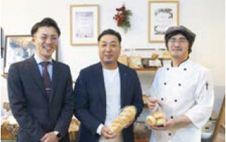 左から、高橋さん、松井さん、田中さん（写真）