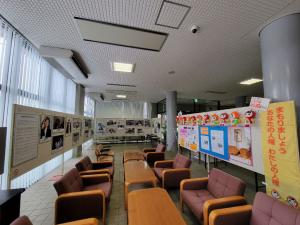 三和コミュニティプラザにおける写真パネル展（全体）