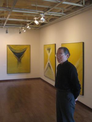 舟見倹二、今井美術館にて（2009年、84歳）写真：外山文彦（写真）