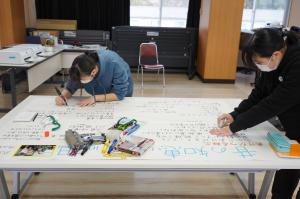 大島区でのまとめ作業の様子（写真）