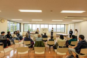 牧区での成果発表会での様子（写真）