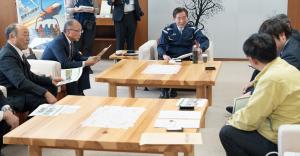 上越マテリアル株式会社による有機肥料の寄贈(写真)