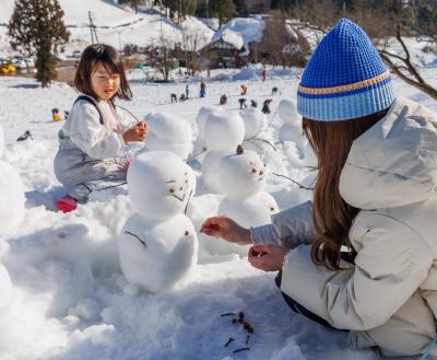牧区での雪国生活体験の様子（写真）