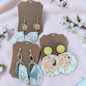 バテンレース作品 ピアス（写真）