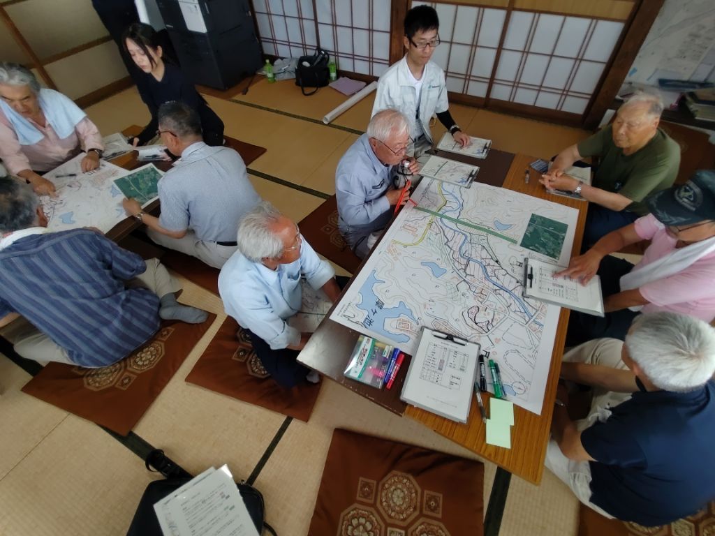 岩木地域集落地図作成の様子①