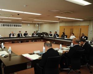第1回総合計画審議会の様子（写真）