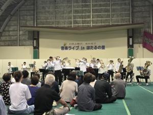音楽ライブの様子（写真）