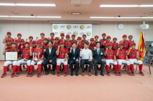 上越ボーイズ(中学生硬式野球チーム)による「第57回日本少年野球選手権大会」への出場報告(写真)