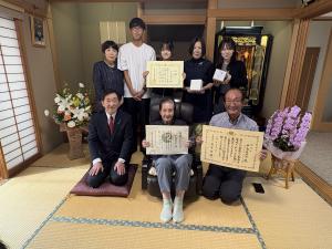 百歳祝賀事業　対象者への表敬訪問（松村新田地内）
