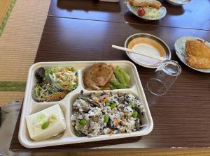 地域の方が作った昼食の写真(写真)