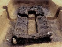 柿崎古墓出土品一括　附　木炭槨木棺墓1基（画像）